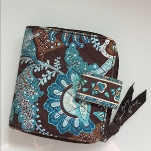 Vera Bradley wallet